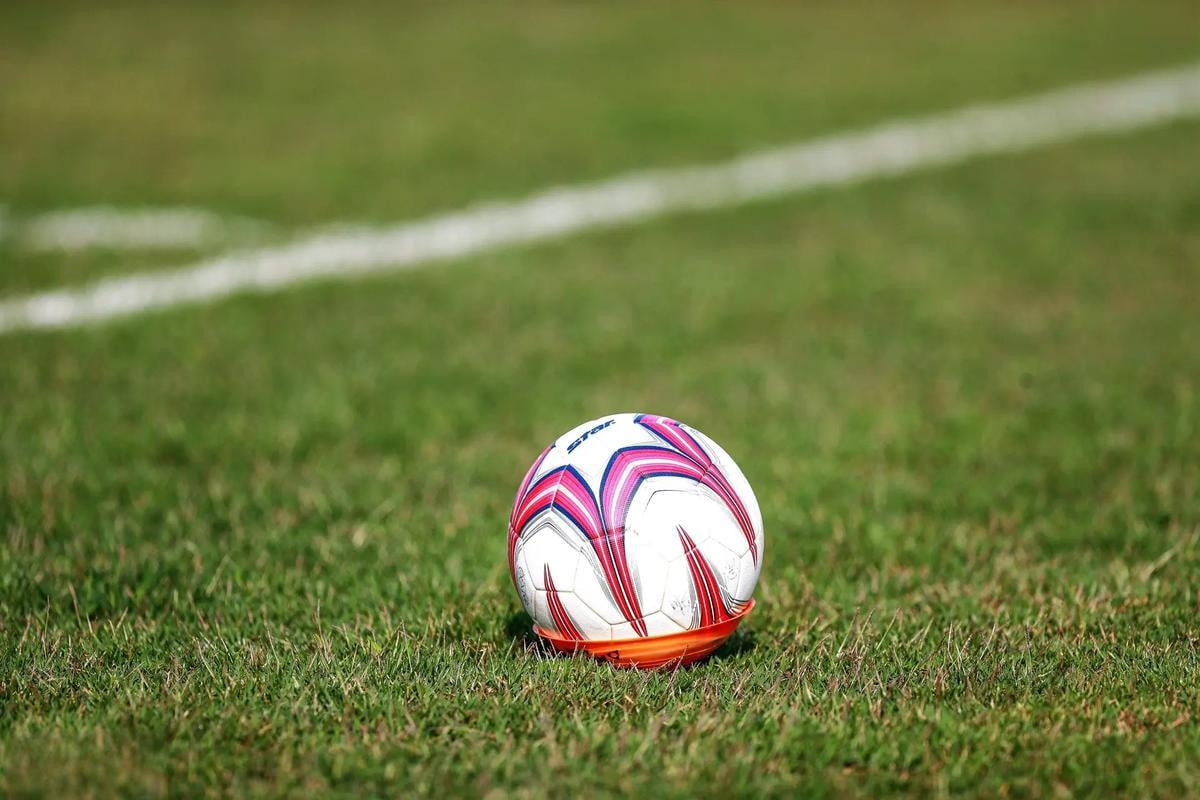 数据分析师研究足球比赛数据